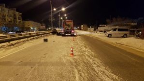 В Якутске грузовик столкнулся с «Тойотой»: пострадала пассажирка?
