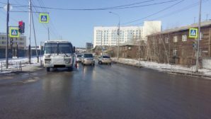 Автобус в Якутске раздавил ноги женщине на «зебре»