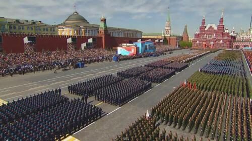 На репетиции Парада Победы в Москве покажут новейшую военную технику