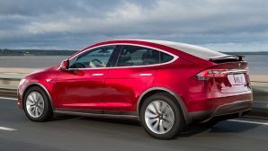 Осенью 2019 года Tesla поставит на конвейер кроссовер Model Y