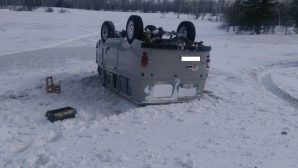 «УАЗ» устроил переворот в Намском районе, двое в больнице