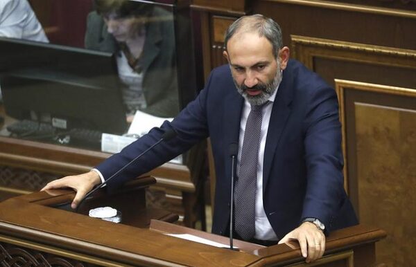 Оппозиция во главе: Никол Пашинян избран премьер-министром Армении
