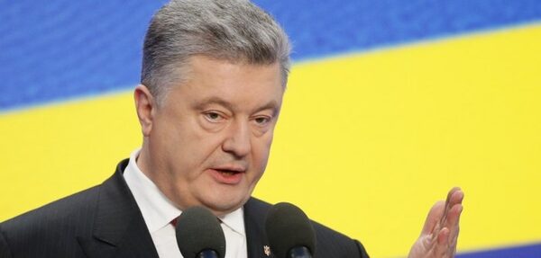 Порошенко: Еще не перевелись маньяки, готовые развязать третью мировую