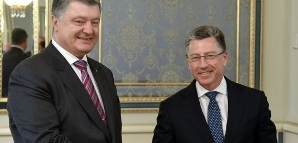 Порошенко обсудил с Волкером сотрудничество Украины и США в сфере безопасности