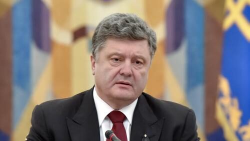 Семенченко: думающие украинцы задают вопросы Порошенко