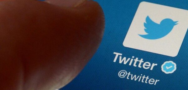 Twitter введет идентификацию пользователей