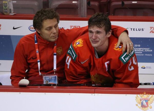 Капитан сборной России по хоккею извинился за свое позорное поведение после матча с американцами