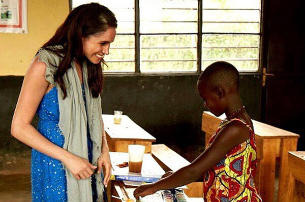 Меган Маркл поделилась кадрами из своих благотворительных поездок по миру
