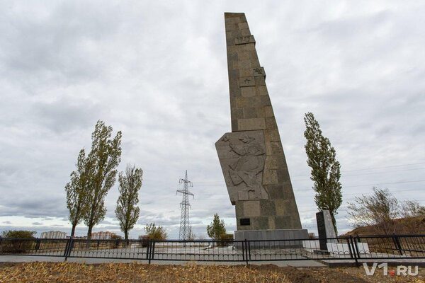 Мемориал на Лысой горе в Волгограде превратили в помойку