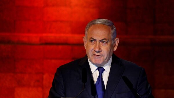 Нетаньяху предъявили обвинение в коррупции