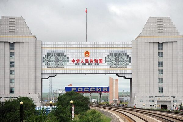 Пешеходная и автомобильная граница с Китаем закрыта в пяти регионах РФ