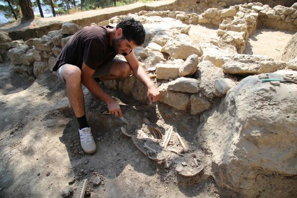 В Турции археологи обнаружили фигуру неизвестного существа, которой более 8500 лет