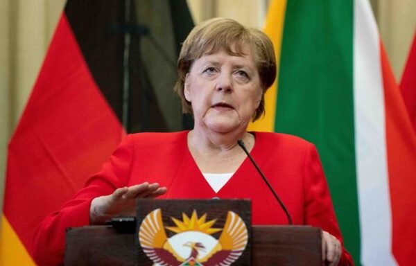 «Альтернатива для Германии» требует завести дело на «путчистку» Меркель