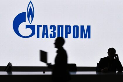 «Газпром» рекордно занял денег