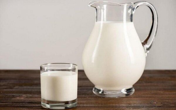 Идеальную норму молока в день назвали диетологи