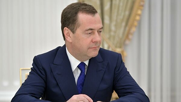 Медведев обсудил с Турчаком подготовку к избирательному циклу