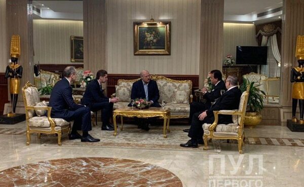 Президент Белоруссии начал официальный визит в Египет