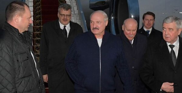 Президент Белоруссии прибыл на переговоры в Сочи