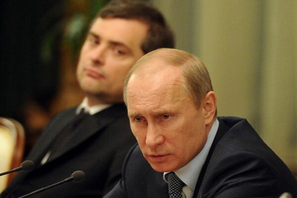 Путин освободил ответственного за Украину Суркова от обязанностей