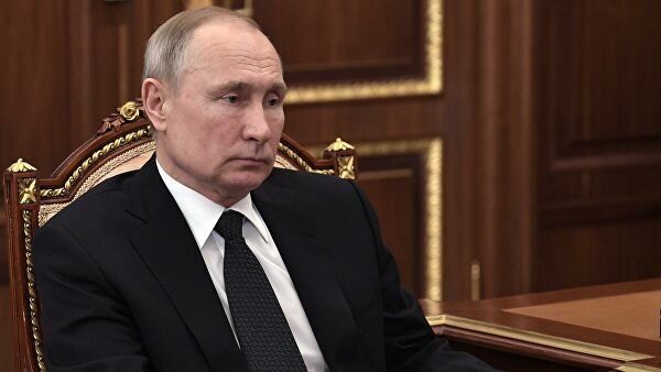 Путин встретится с рабочей группой по поправкам в Конституцию