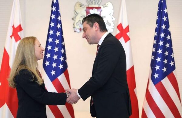 Руководство Грузии встретилось с новым послом США Келли Дегнан
