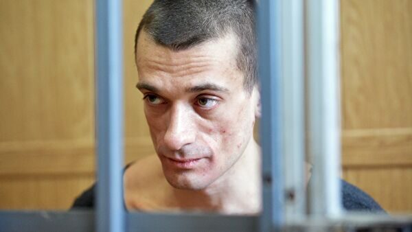 СМИ сообщили о задержании художника-акциониста Павленского во Франции