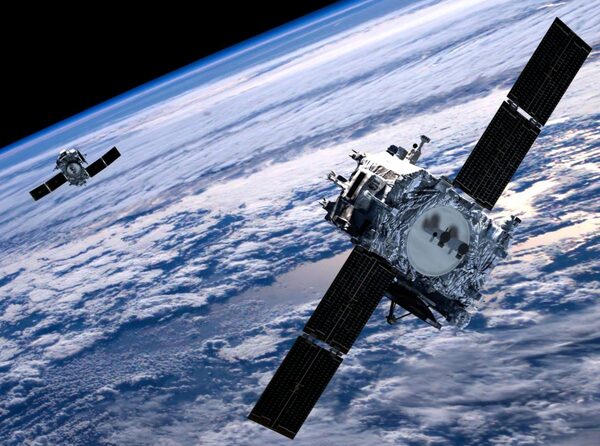 США напуганы маневрами российских спутников: они подлетели слишком близко