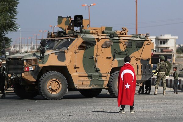 Турция сообщила о двух погибших военных в результате авиаудара в Идлибе