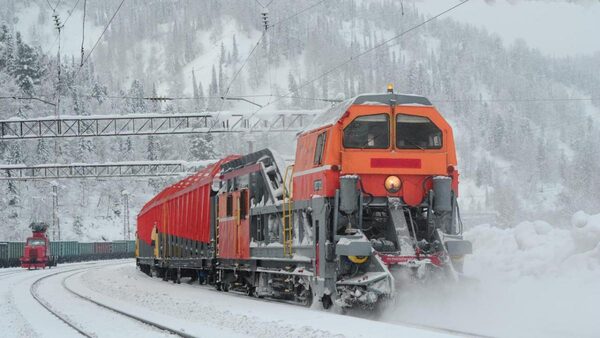 В Финляндии российский поезд для расчистки снега произвел настоящий фурор