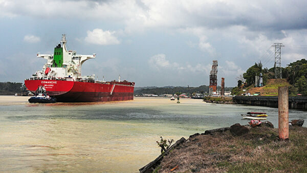 В "Совкомфлоте" оценили рост оплаты за проход Панамского канала