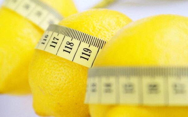 Вода с лимоном поможет похудеть? Своими комментариями поделился диетолог