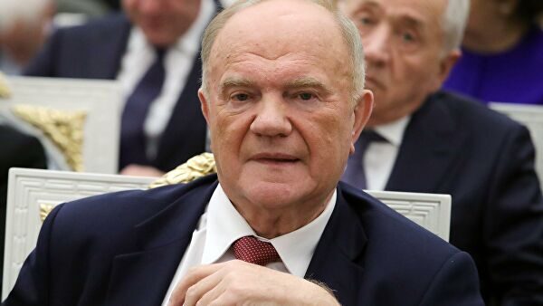 Зюганов поддержал поправку к Конституции о полномочиях ГД и СФ