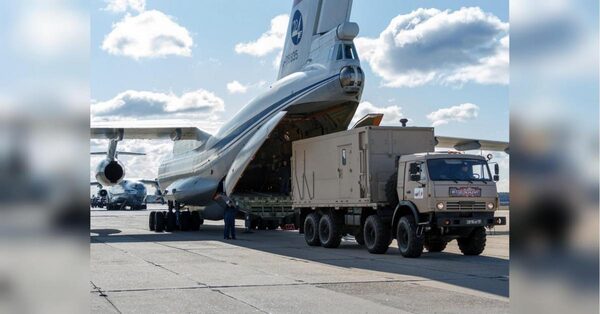 Блогосфера выяснила, почему летевшие в Италию Ил-76 сделали странный крюк