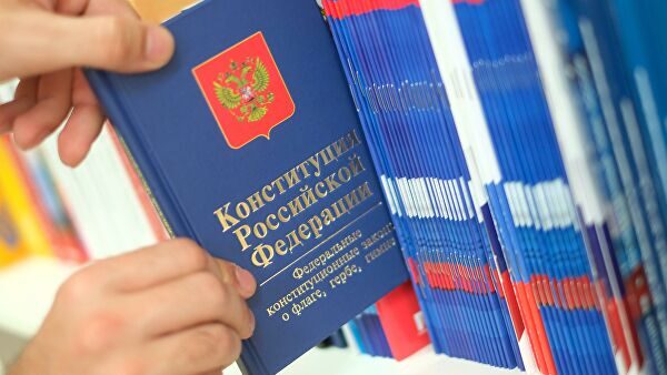 ЦИК утвердил порядок голосования по Конституции на участках за рубежом