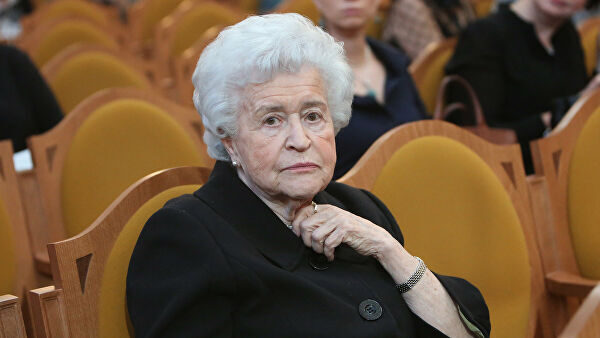 Ирина Антонова отмечает 98-й день рождения в кругу семьи