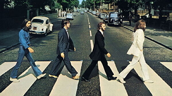 Карантин в Лондоне позволил обновить "зебру" на Abbey Road