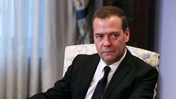 Медведев: поправки в Конституцию укрепляют суверенитет страны