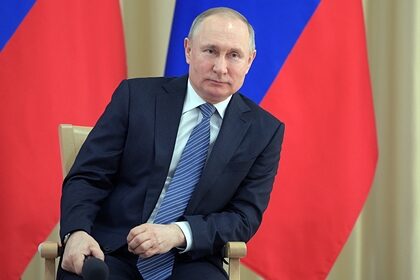 Путин поручил подготовить поправки о кредитных каникулах россиян