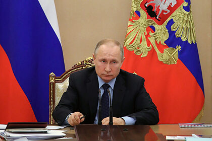 Путин поручил помочь экономике России из-за коронавируса