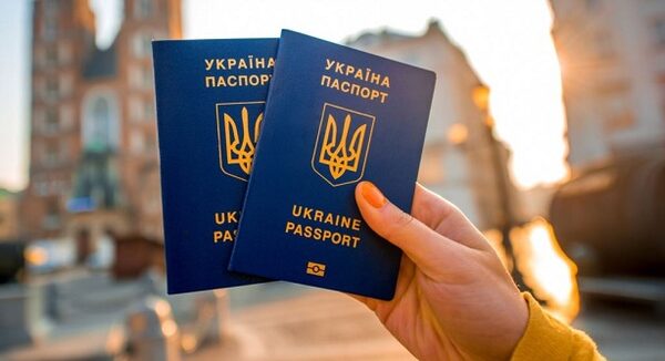 С 1 марта украинцам позволят выезжать в Россию только по загранпаспорту