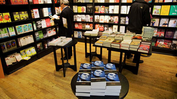 В Великобритании продажи бумажных книг выросли на треть