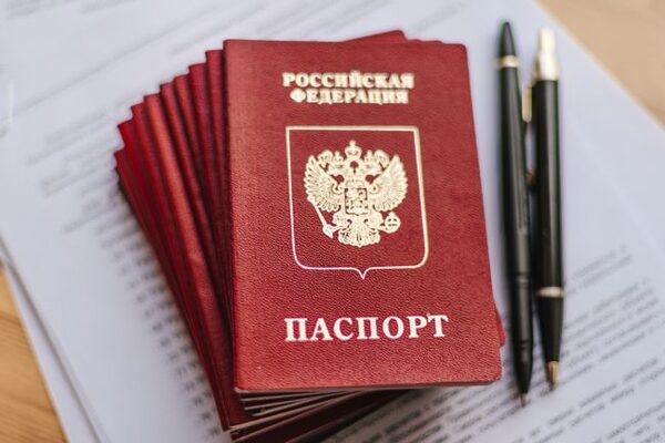 Иностранцам разрешили получать гражданство России, не отказываясь от своего
