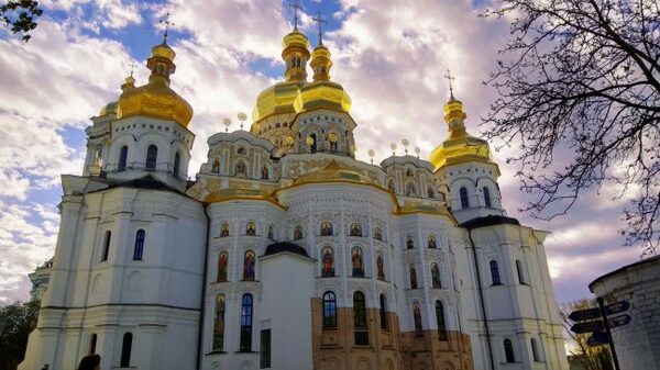 Киево-Печерская Лавра: рейдерский карантин для святыни