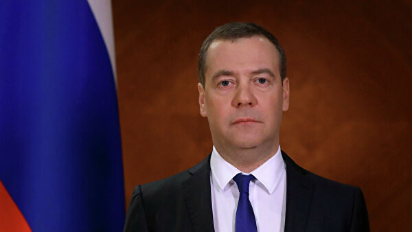 Медведев обсудит с ЕР помощь россиянам в период пандемии