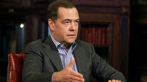 Медведев предсказал изменение представлений о демократии