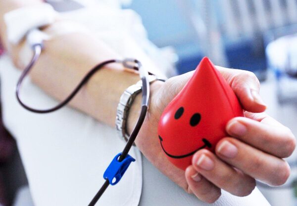 Оставайся донором: В России острая нехватка крови из-за коронавируса