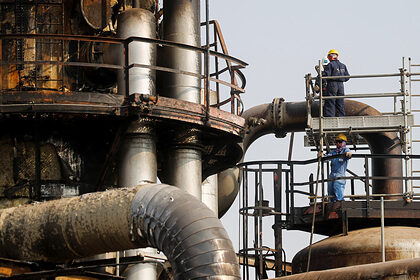 Саудовская Аравия начала останавливать добычу нефти