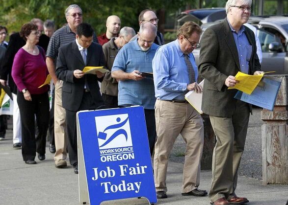 Советник Трампа прогнозирует катастрофический рост безработицы в США