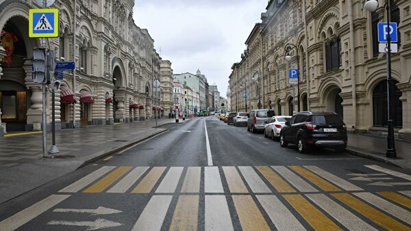 В Москве уточнили, кто сможет выходить на работу в период самоизоляции