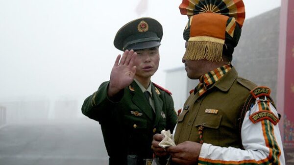 Индия и Китай остаются на взводе после рукопашной в Гималаях